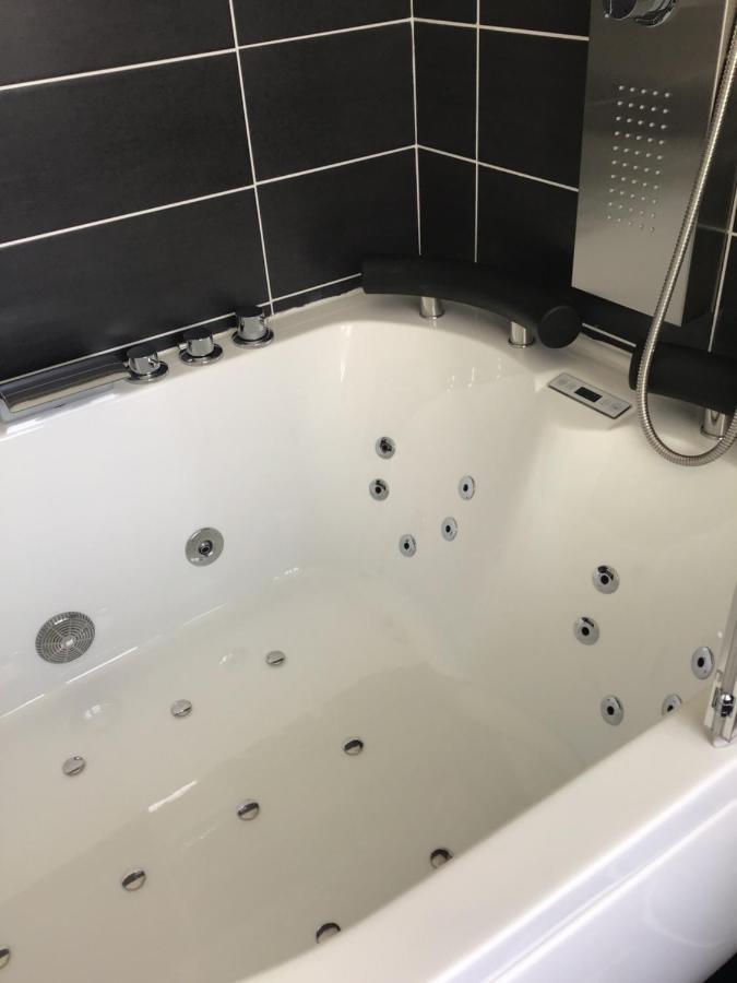 Les Appartements D'Au Coin Du Spa Boulogne-sur-Mer Luaran gambar