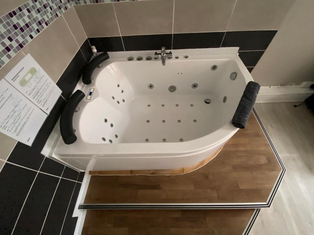Les Appartements D'Au Coin Du Spa Boulogne-sur-Mer Luaran gambar
